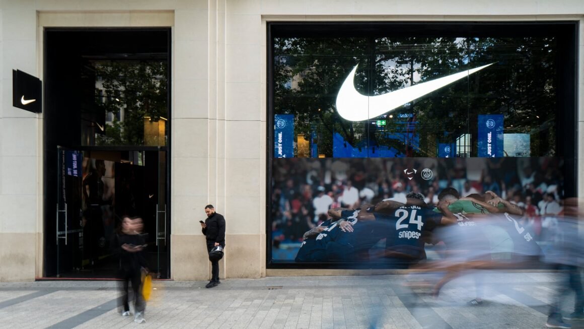 Nike Under Pressure Ahead of Earnings